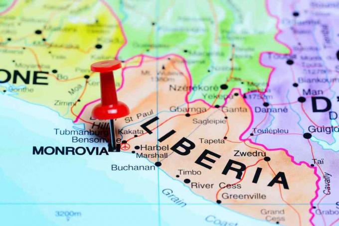 Monrovia Afrika bir harita üzerinde sabitlenmiş
