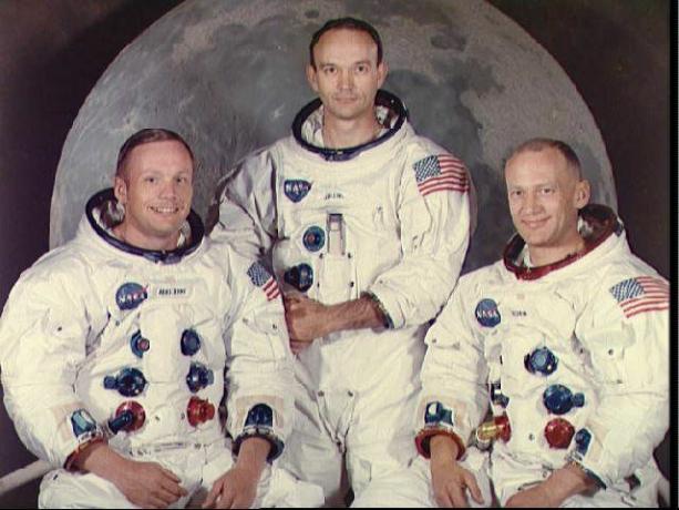 Neil Armstrong, Michael Collins ve Buzz Aldrin de dahil olmak üzere Apollo 11 ekibinin portresi.