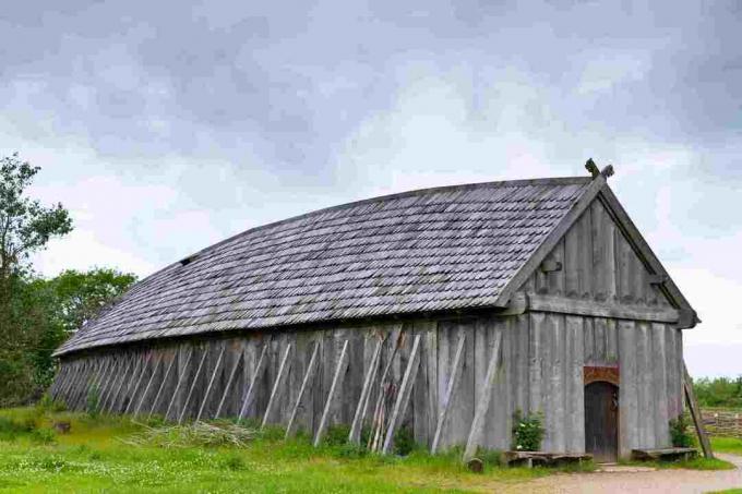 Ribe'de Viking Longhouse Rekonstrüksiyonu