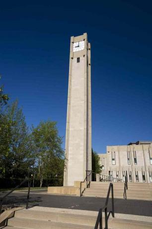 Northwestern Üniversitesi'ndeki saat kulesi