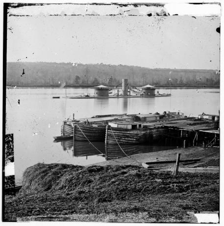ABD Onondaga, 1864 yılında iki kuleli bir Monitör.