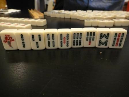 Bir Mahjong kiremit kümesinin bambu takımı.