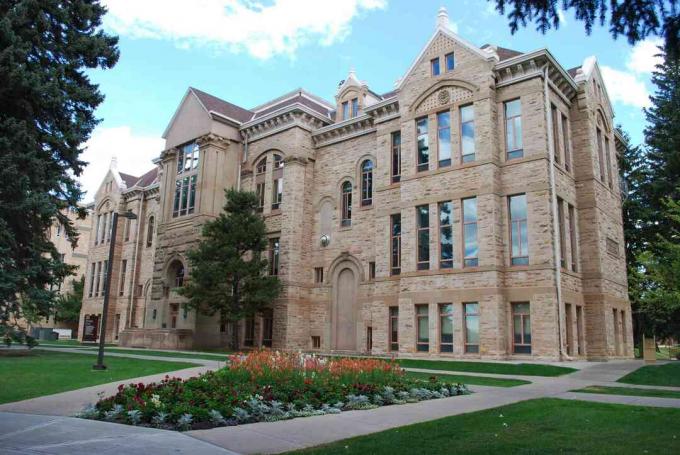 Wyoming Üniversitesi'ndeki Old Main