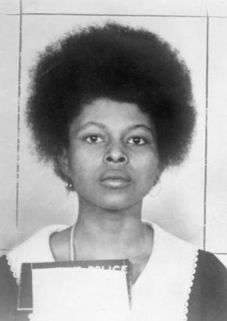 Assata Shakur, JoAnne Chesimard olarak da bilinir.