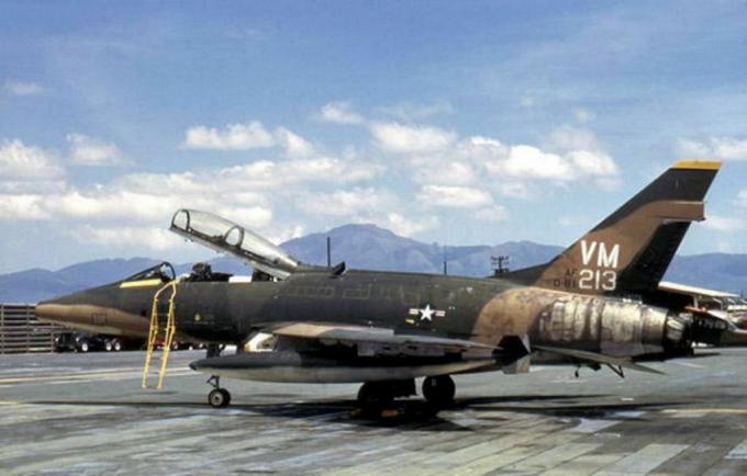 F-100 Süper Kılıç